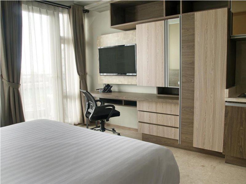 Graha Makara Suite Hotel & Residence Cikarang Ngoại thất bức ảnh